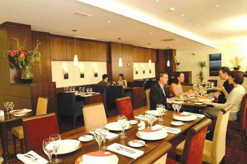 Maldron Hotel Derry Restaurant photo